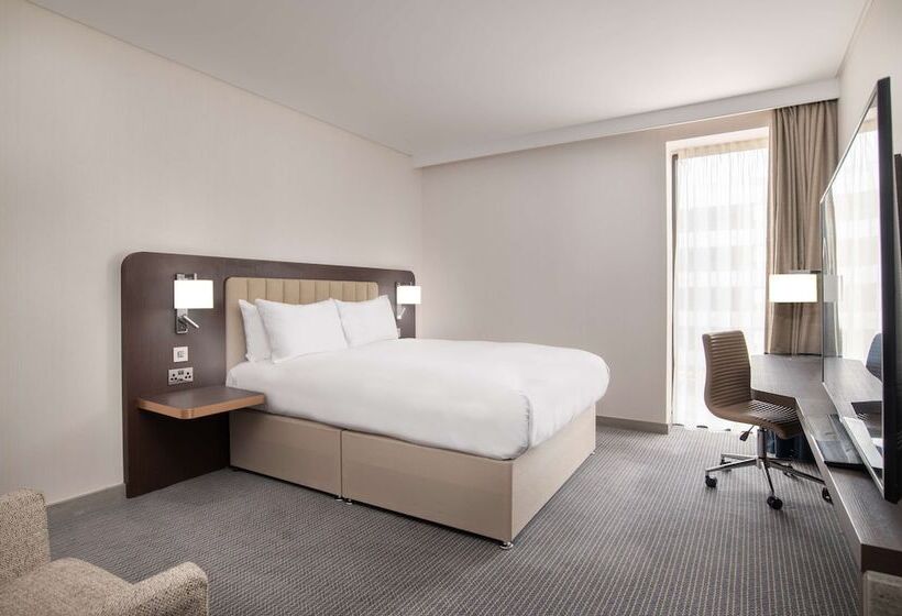 اتاق لوکس, Hilton London Gatwick Airport