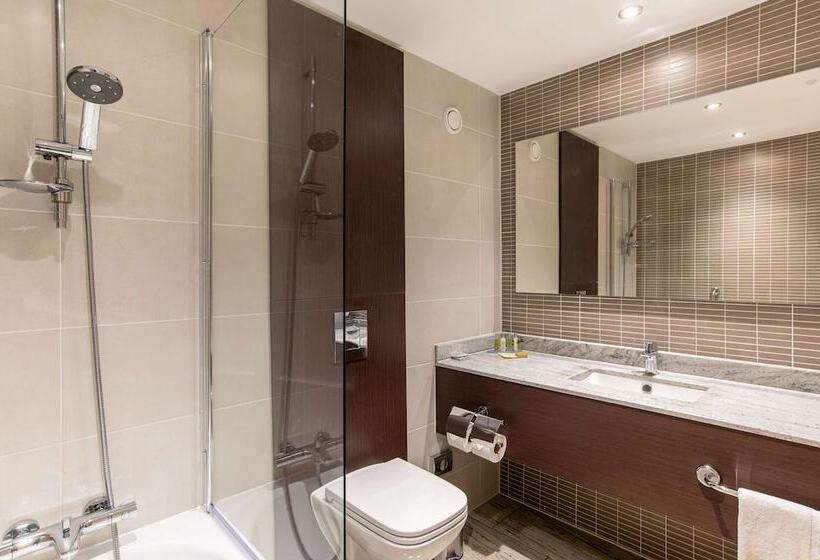 اتاق لوکس, Hilton London Gatwick Airport