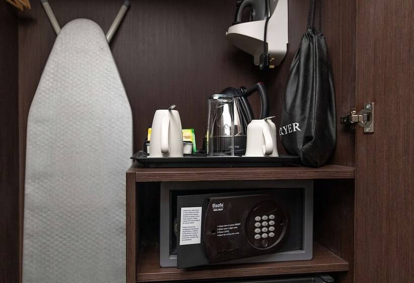 سوییت, Hilton London Gatwick Airport