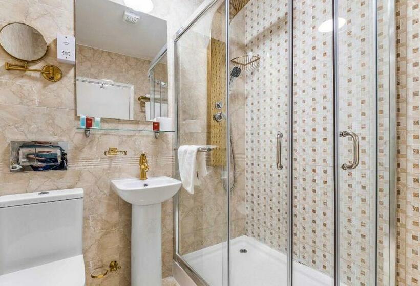 اتاق سوپریور, Muthu Belstead Brook