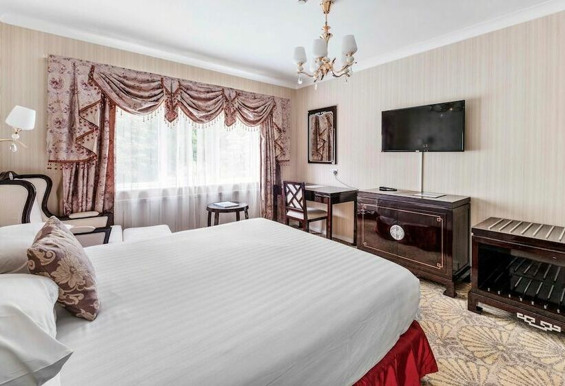 اتاق سوپریور, Muthu Belstead Brook