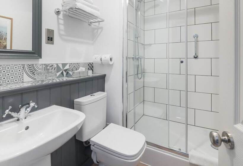 Классический Номер, The Harrogate Inn   The Inn Collection Group