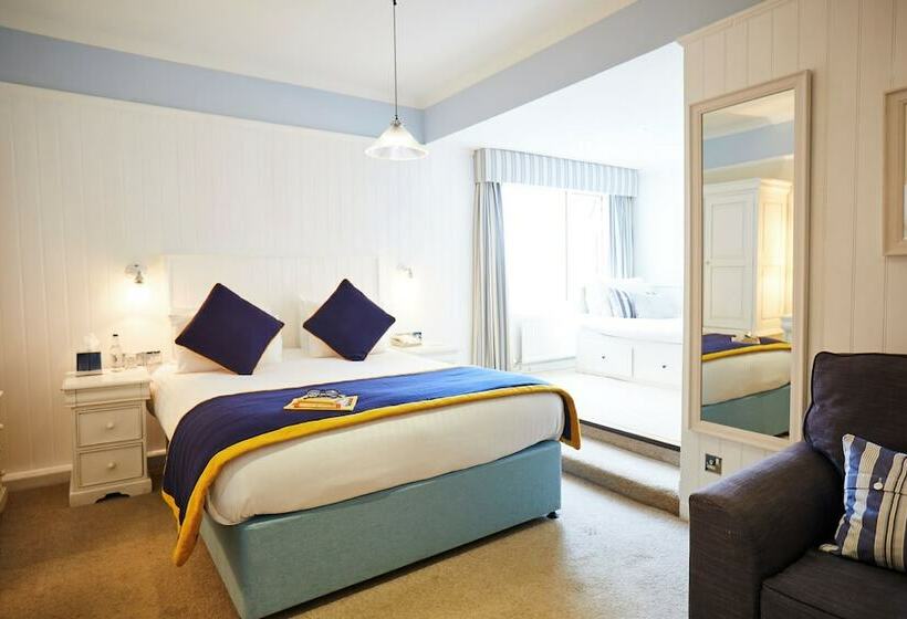 Семейный Номер, Trearddur Bay