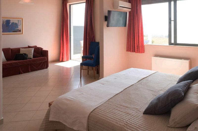 Люкс, Acharnis Kavallari Hotel Suites