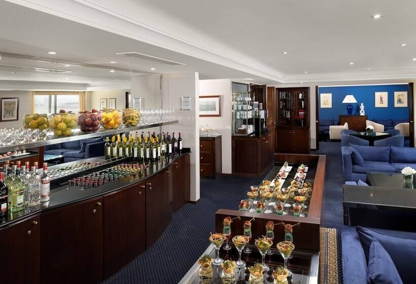 클래식 룸 더블 침대, Athenaeum Intercontinental, An Ihg