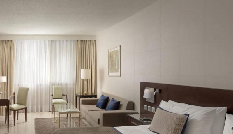 디럭스 룸 킹사이즈 침대, Athenaeum Intercontinental, An Ihg