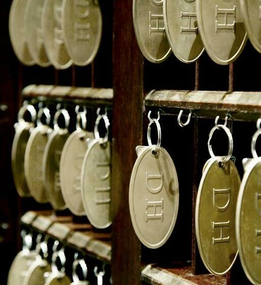 デラックススイート, Dukes London