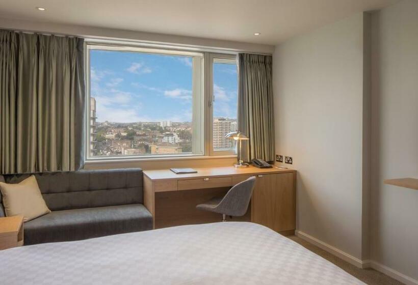 Номер Стандарт, Hilton London Metropole