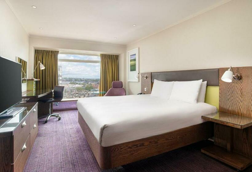 Номер Superior, Hilton London Metropole