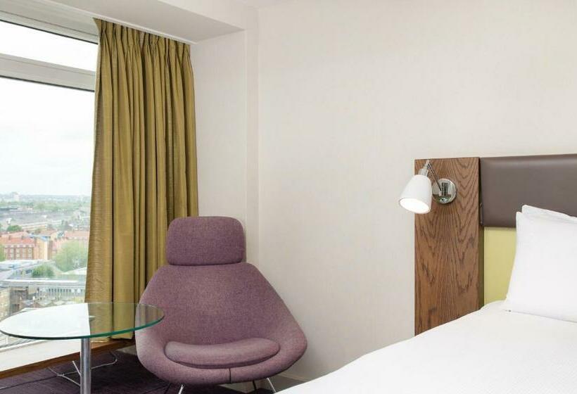 Семейный Номер Superior, Hilton London Metropole