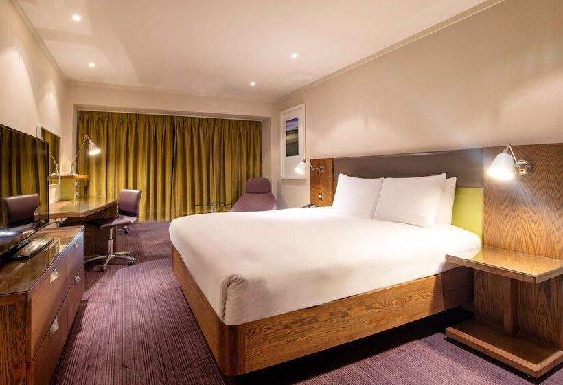 Номер Superior, Hilton London Metropole