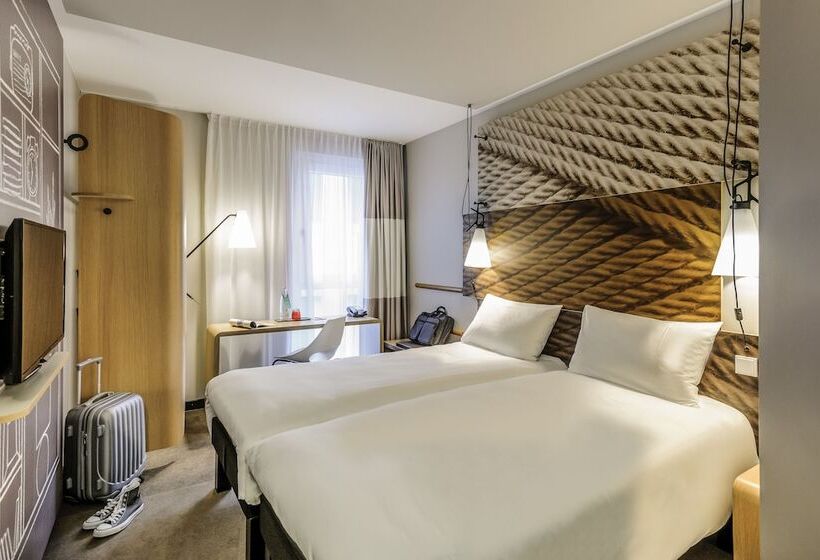 Номер Стандарт, Ibis London Greenwich