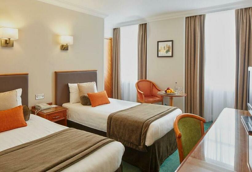 Номер Стандарт, Lancaster Gate