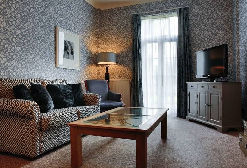 سوییت, Mottram Hall