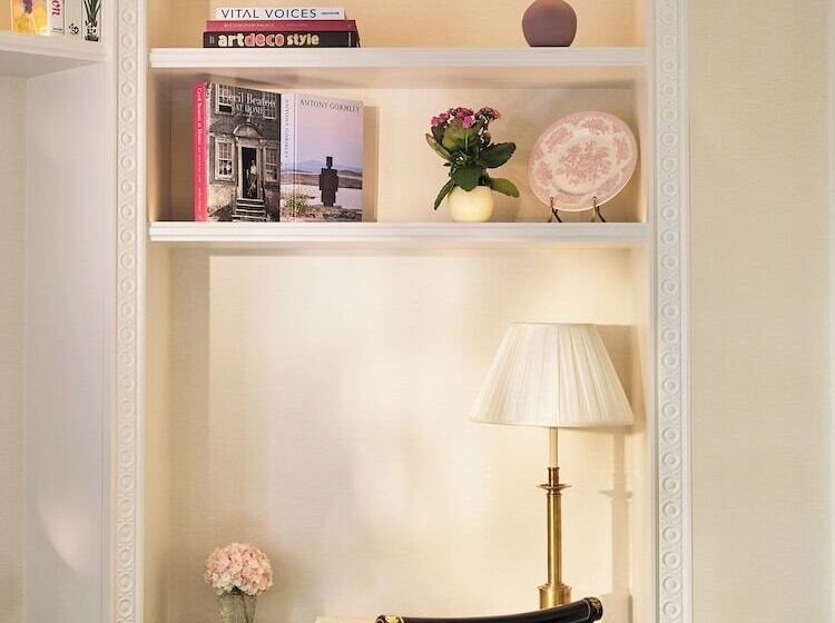 标准工作室, The Dorchester   Dorchester Collection