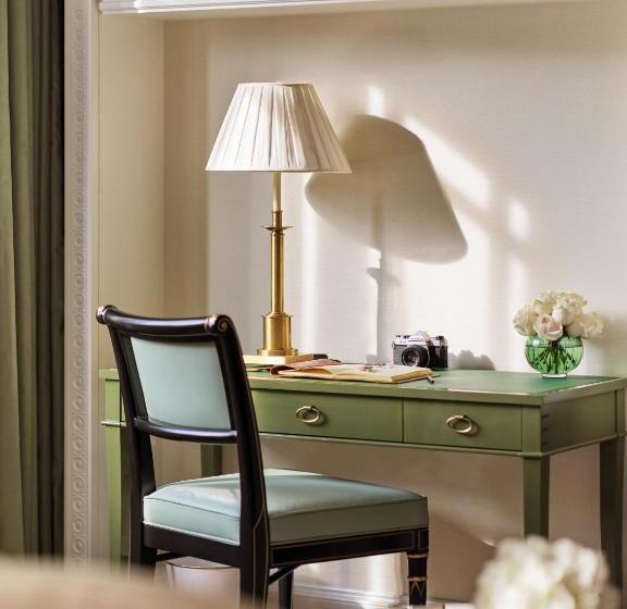 Номер Executive Кровать Кинг, The Dorchester   Dorchester Collection