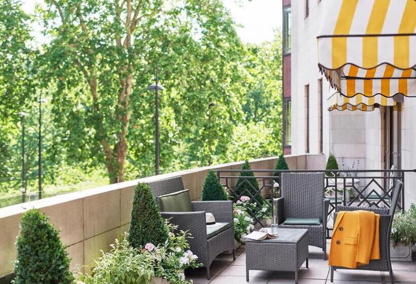 Люкс с Террасой, The Dorchester   Dorchester Collection