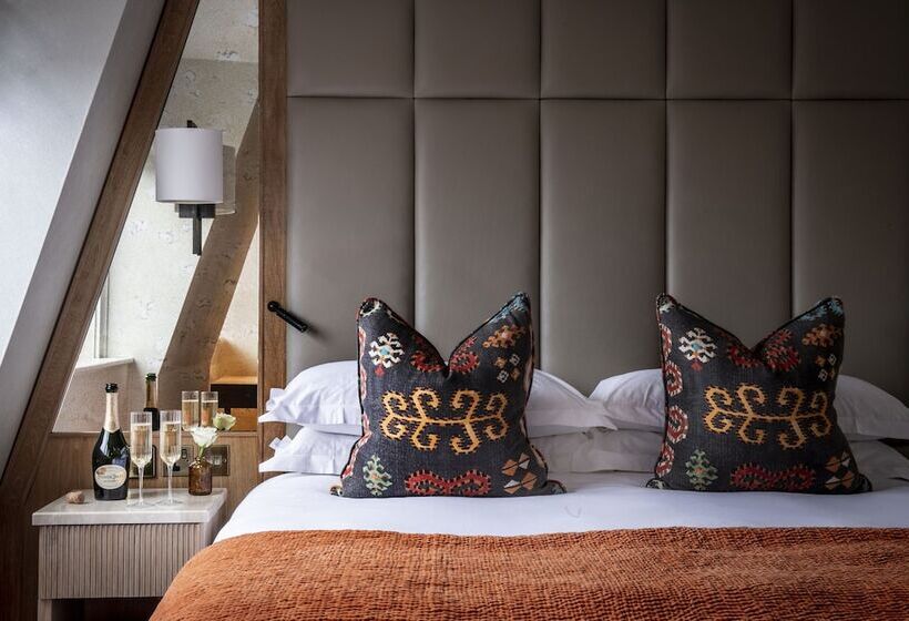 Номер Стандарт, The Marylebone