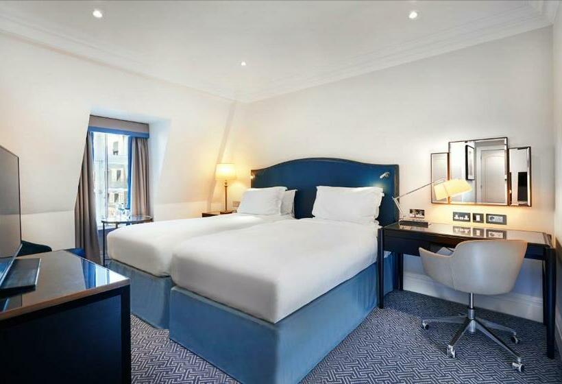 Номер Стандарт, The Waldorf Hilton London