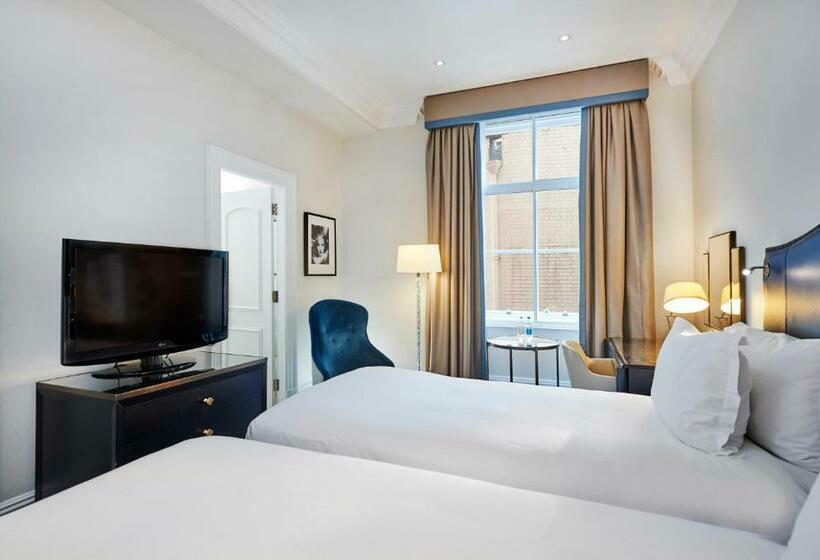 Номер Deluxe, The Waldorf Hilton London