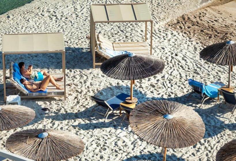 سوئیت پنت هاوس, Ammon Zeus Luxury Beach