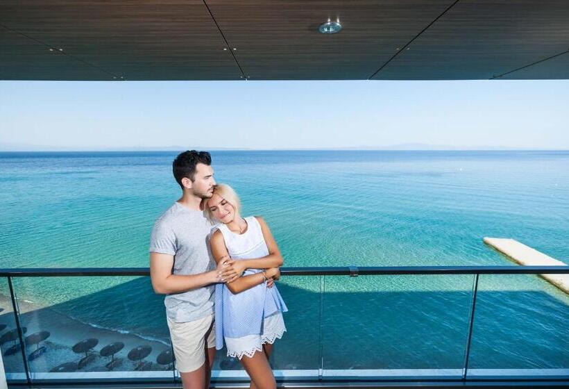 اتاق لوکس با چشم‌انداز دریا, Ammon Zeus Luxury Beach