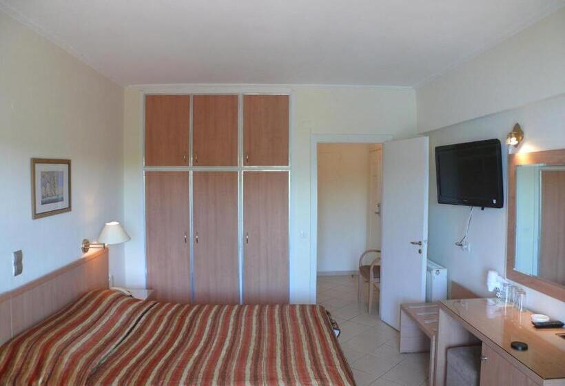 Triple Room Sea View, Danae