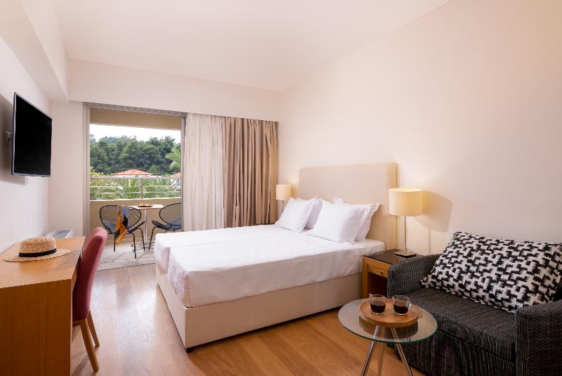 اتاق لوکس با چشم‌انداز باغ, Kassandra Palace Seaside Resort