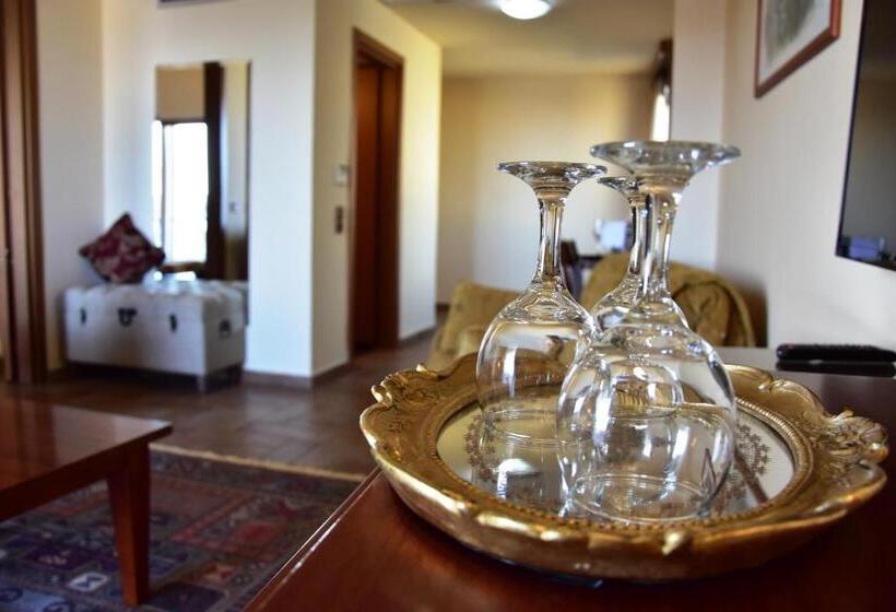 سوییت با چشمانداز دریا, Oceanis