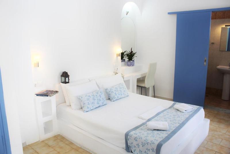اتاق استاندارد سه نفره, Poseidon Beach