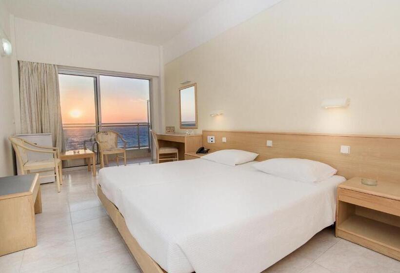 غرفة قياسية مطلّة علي البحر, Riviera
