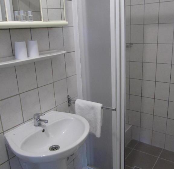 Suite with lake view, Síkfőkút