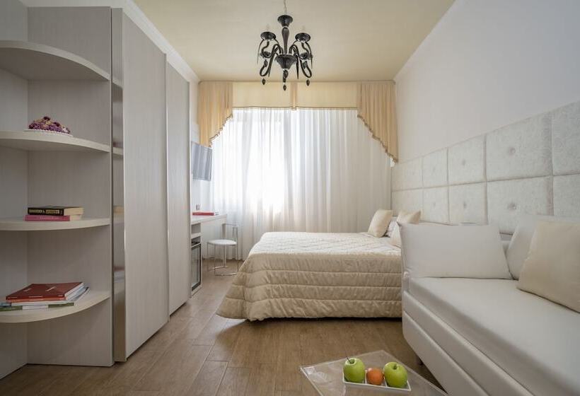 اتاق لوکس, Boutique Hotel Re Enzo