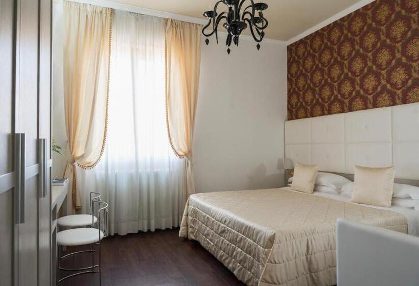اتاق لوکس, Boutique Hotel Re Enzo