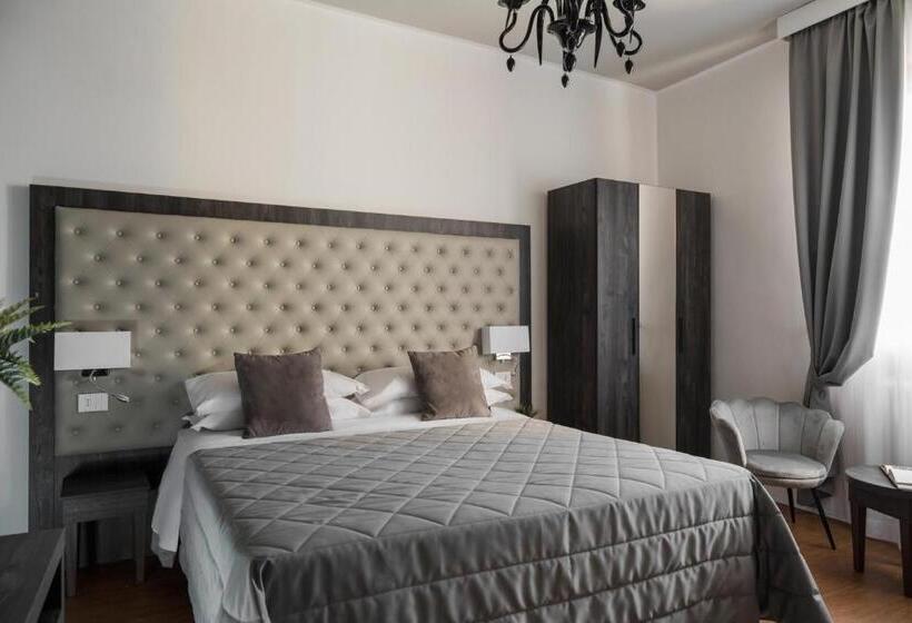 اتاق لوکس, Boutique Hotel Re Enzo