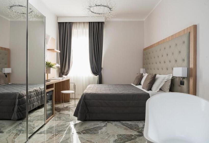 سوییت جونیور, Boutique Hotel Re Enzo