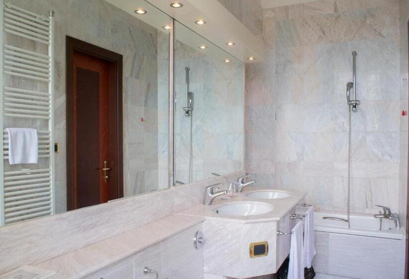 Classic room with balcony, Internazionale Terme