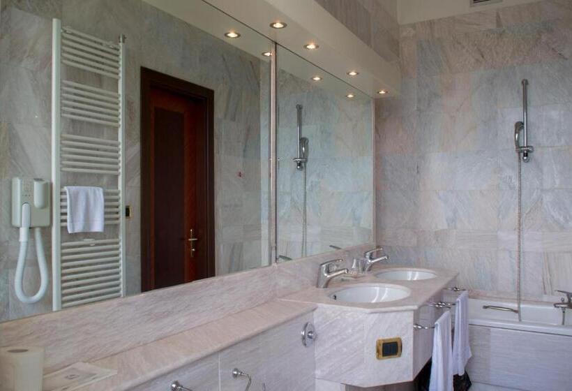 اتاق عادی, Internazionale Terme