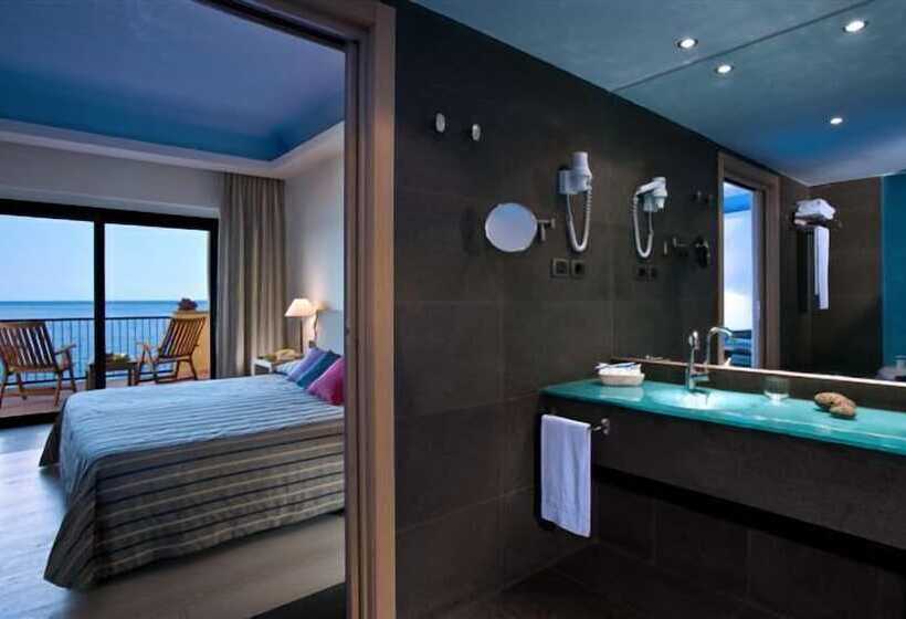 Номер Deluxe Вид на Море, Santa Tecla Palace