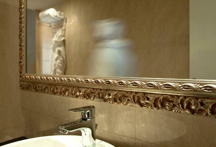 سوییت جونیور, c-hotels Ambasciatori