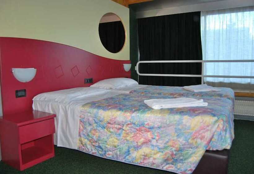 스탠다드 트리플 룸, Club Hotel Solaria