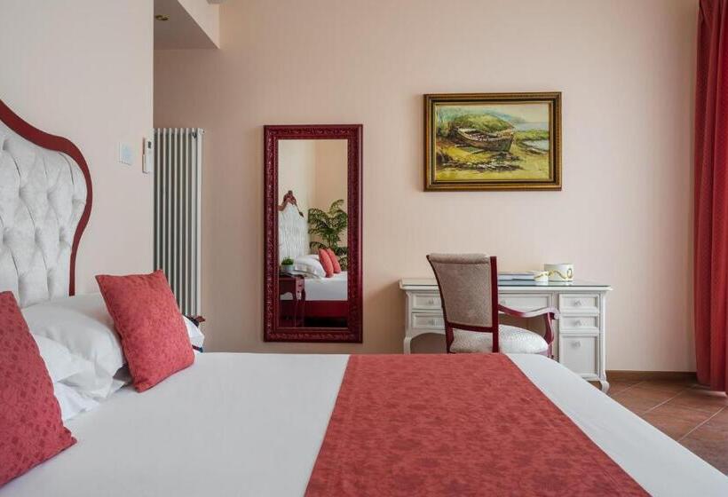 اتاق استاندارد چهار تخته, Mayer & Splendid   Wellness E Spa
