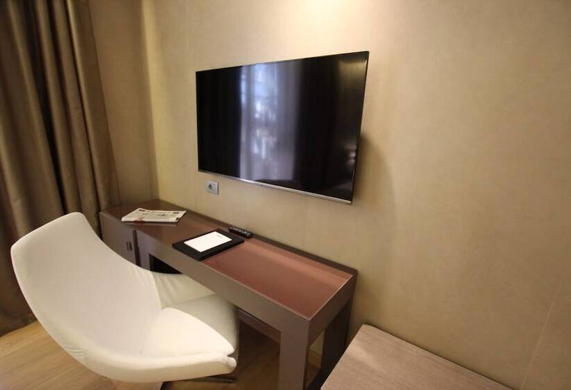 اتاق استاندارد یک نفره, Mokinba Hotels Baviera