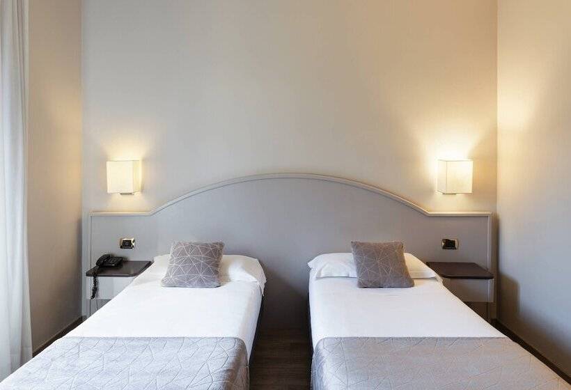 اتاق استاندارد سه نفره, Mokinba Hotels Baviera