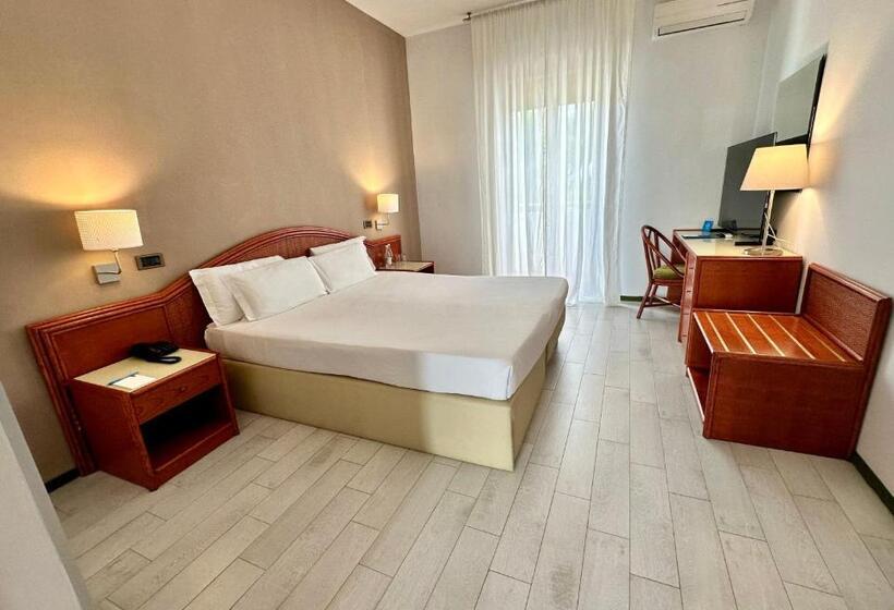 Номер Стандарт Трехместный, Riva Del Sole