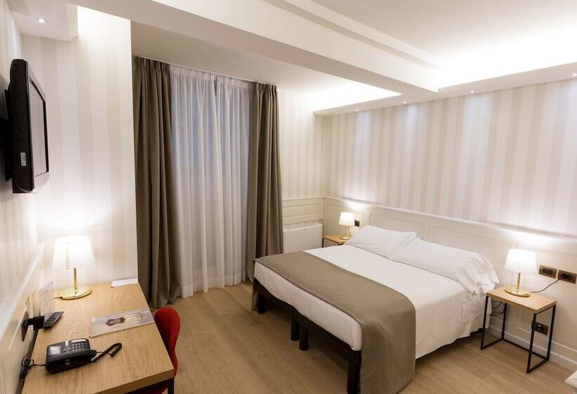 Comfort Room, Silla