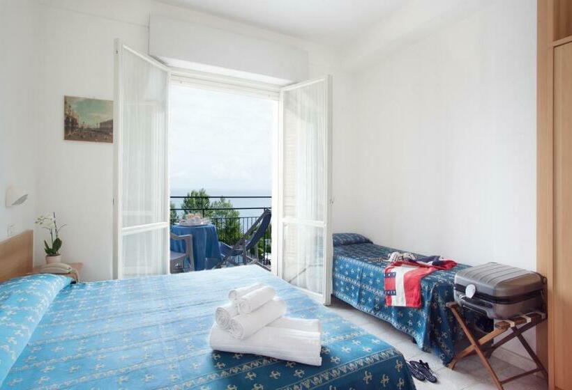 Triple Room Sea View, Sporting