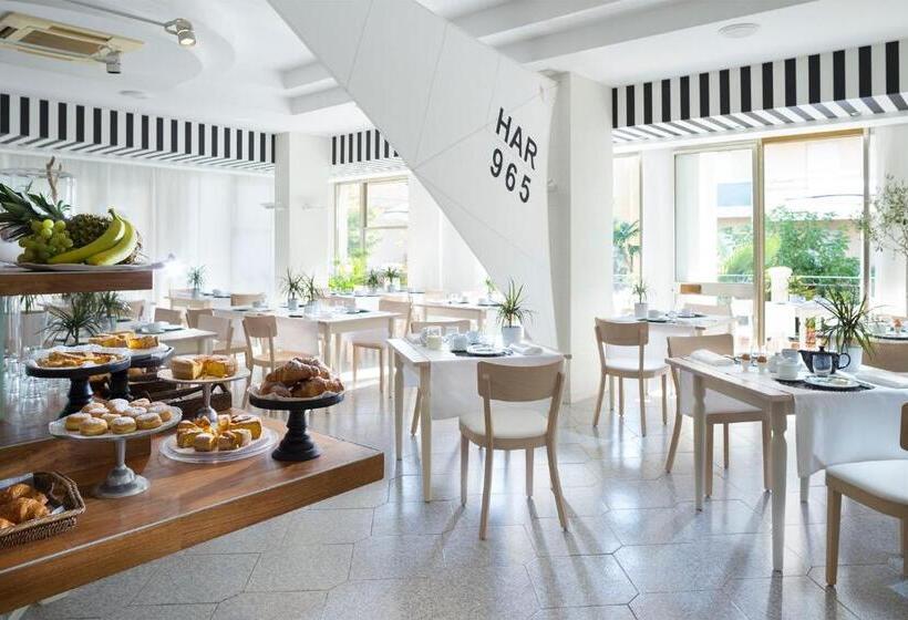 Четырехместный Номер Deluxe, Atlantic Riviera Mare