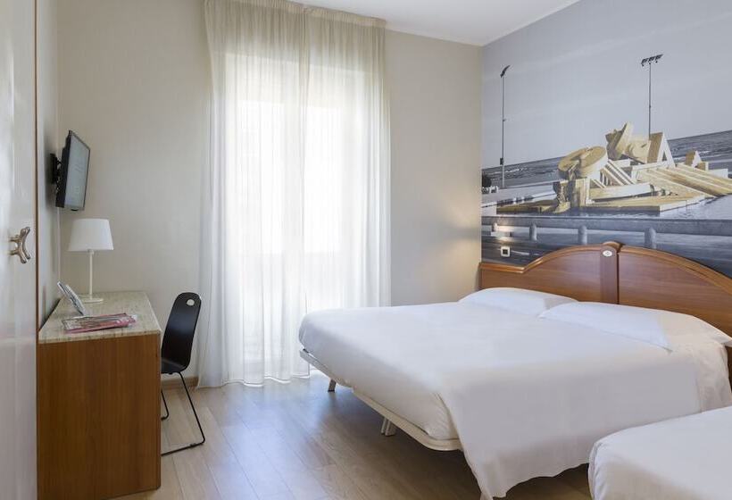 اتاق استاندارد سه نفره, B&b Hotel Pescara