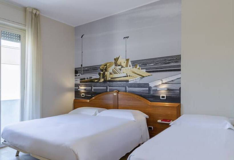 اتاق استاندارد سه نفره, B&b Hotel Pescara